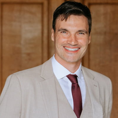 Dr Luke Langbein-Stott