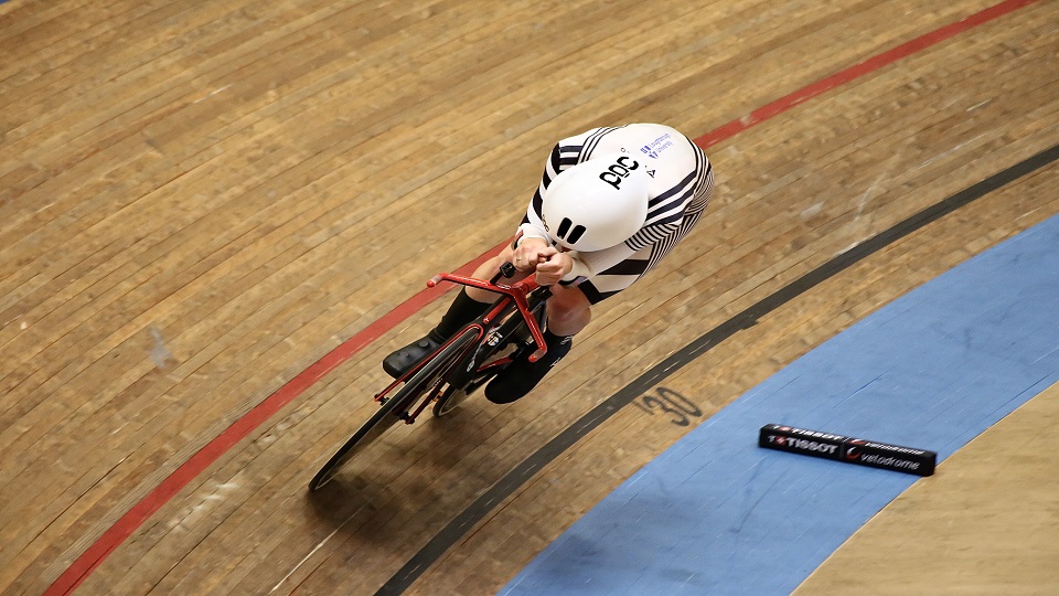 Cyclist Axel Dopfer taking part in his German hour record attempt.