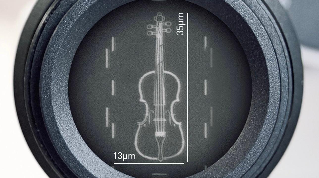 The nanoscale violin under a microscope