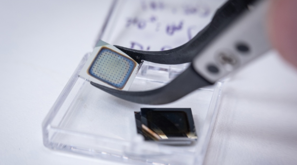 An electronic chip used to create  an artificial transneuron - a tiny electronic circuit that replicates how brain cells pass signals between one another by generating small electrical pulses.