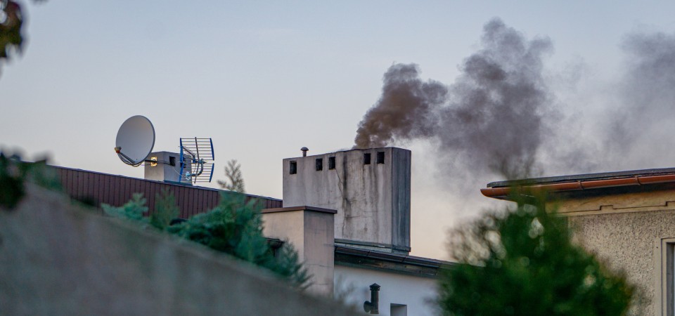 Traditional fuel cooking giving off polluting smoke
