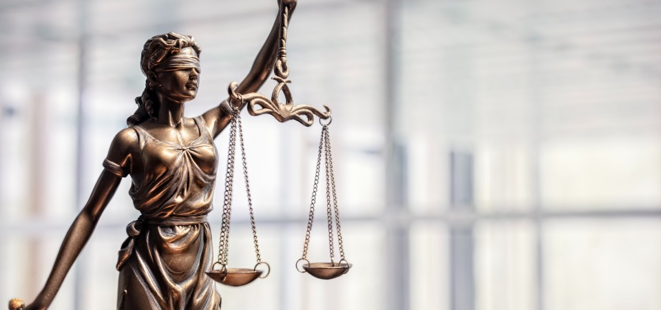 The statue of lady justice in London