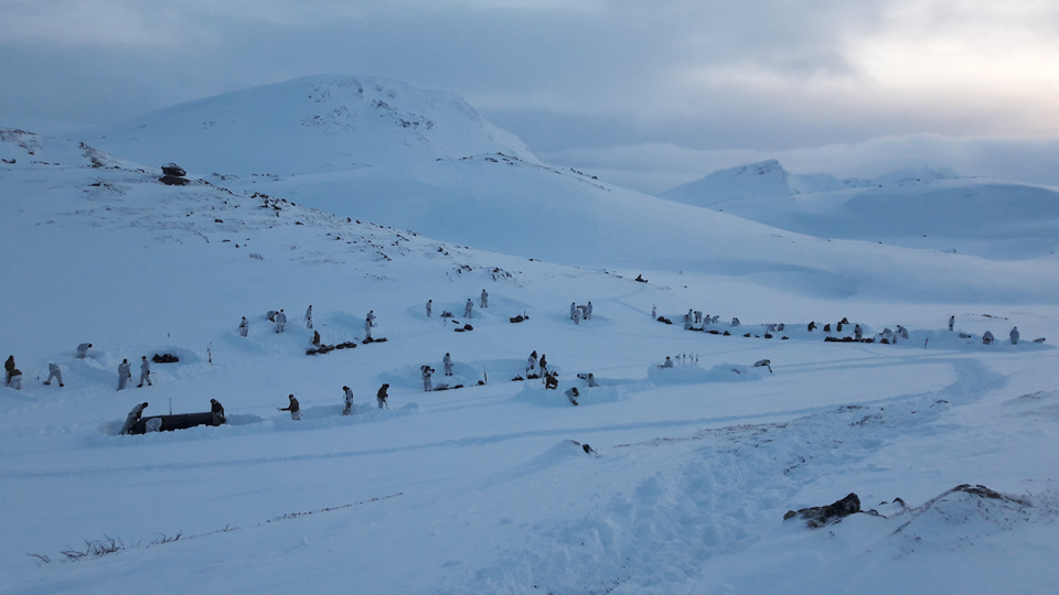 Royal Marines in Arctic Norway - digging in for a night under the stars (February 2017)