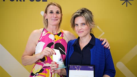 Grammatoula Papaioannou receiving an award from the Dean.