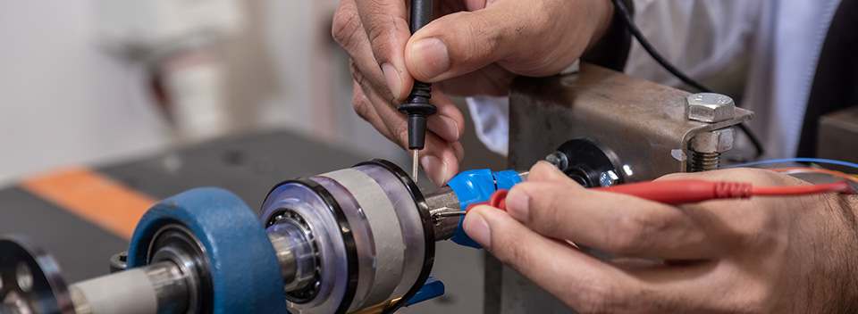 Self powered sensing