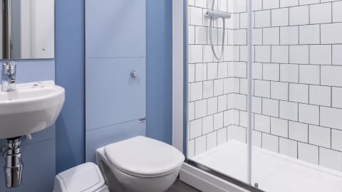 A bathroom in Cayley halls (new block)