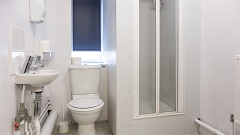 Shared bathroom, shower and toilet, in Telford student accommodation on Loughborough campus