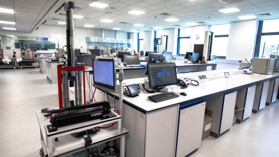 West Park Labs WPL111 - Spacious specialist lab with computers, lab equipment, and workstations. Bright lighting and large windows create an open, modern teaching environment.