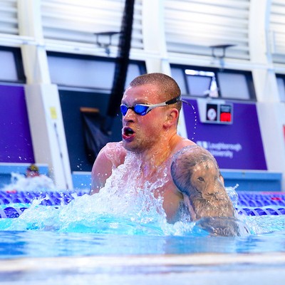 Adam Peaty swimming