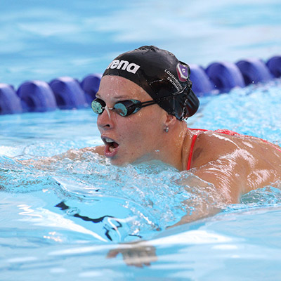 Louise Hansson swimming