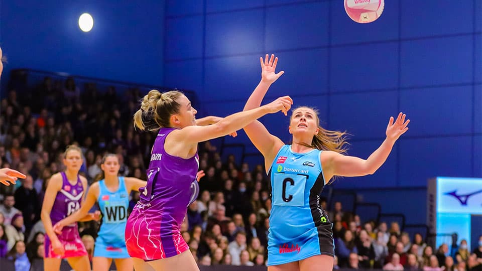 netball players on the court