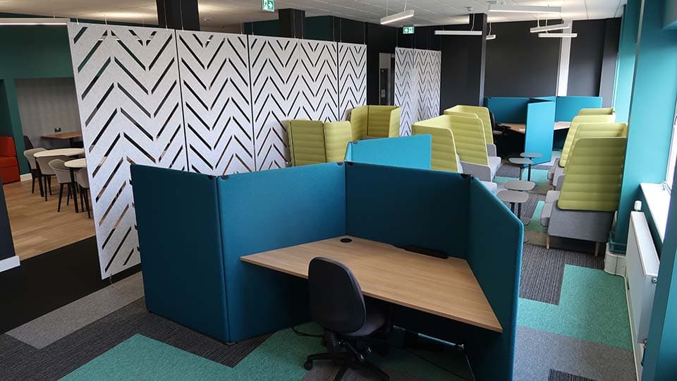 Brockington Extension U004 U-foyer with a variety of seating