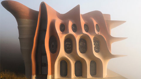 Bridging Realities, Radical House Design for 3DCP