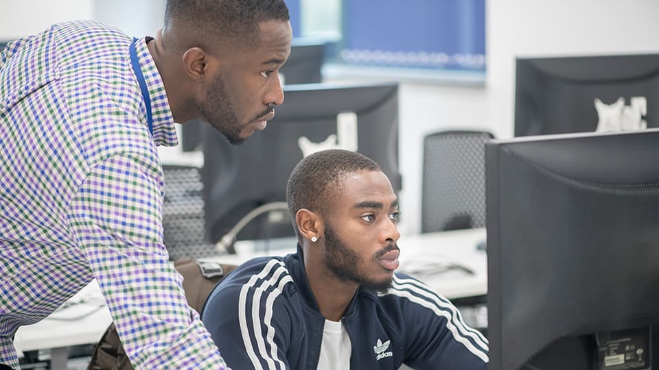 students at the computer