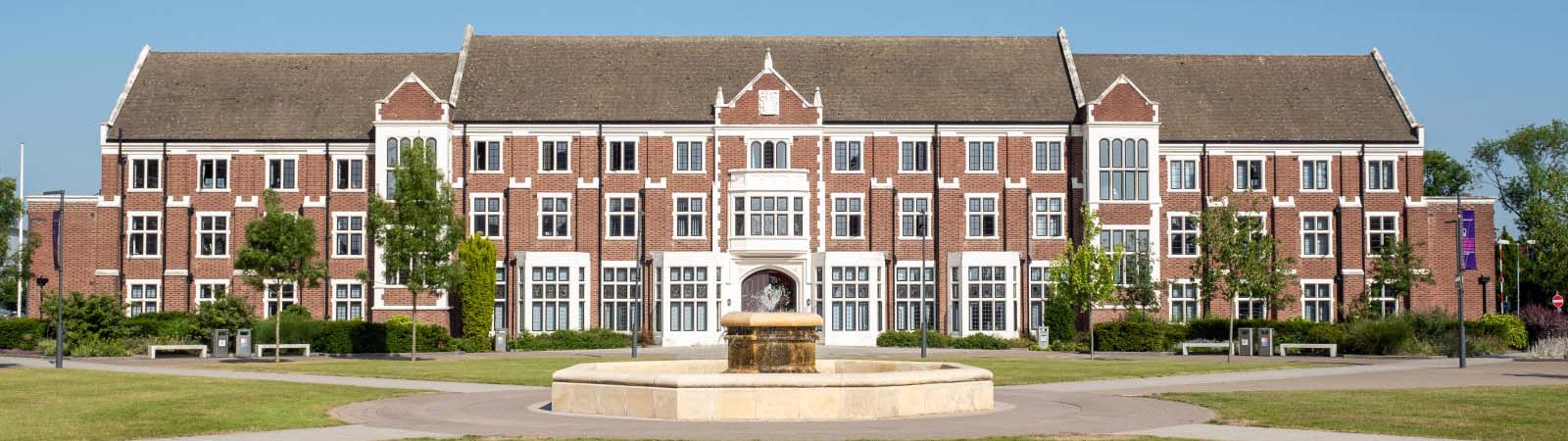 Rutland Building viewed from behind the fountain.
