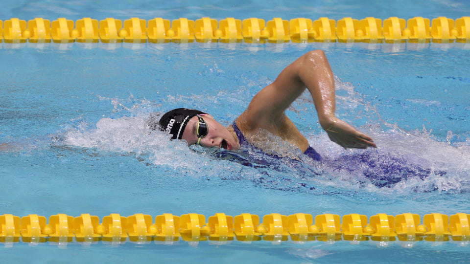 swimmer freya colbert swimming