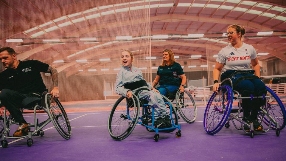 wheelchair users play sport