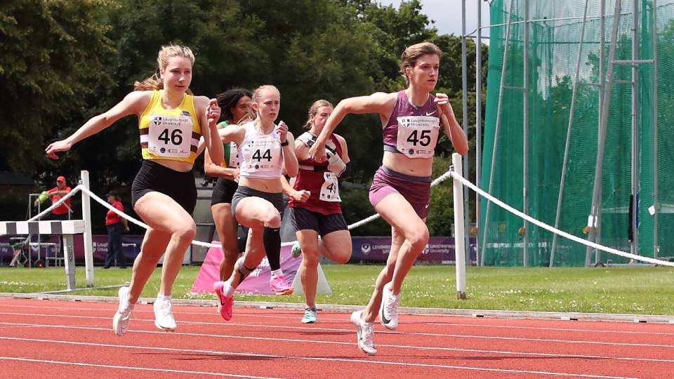 sophie hahn running a race